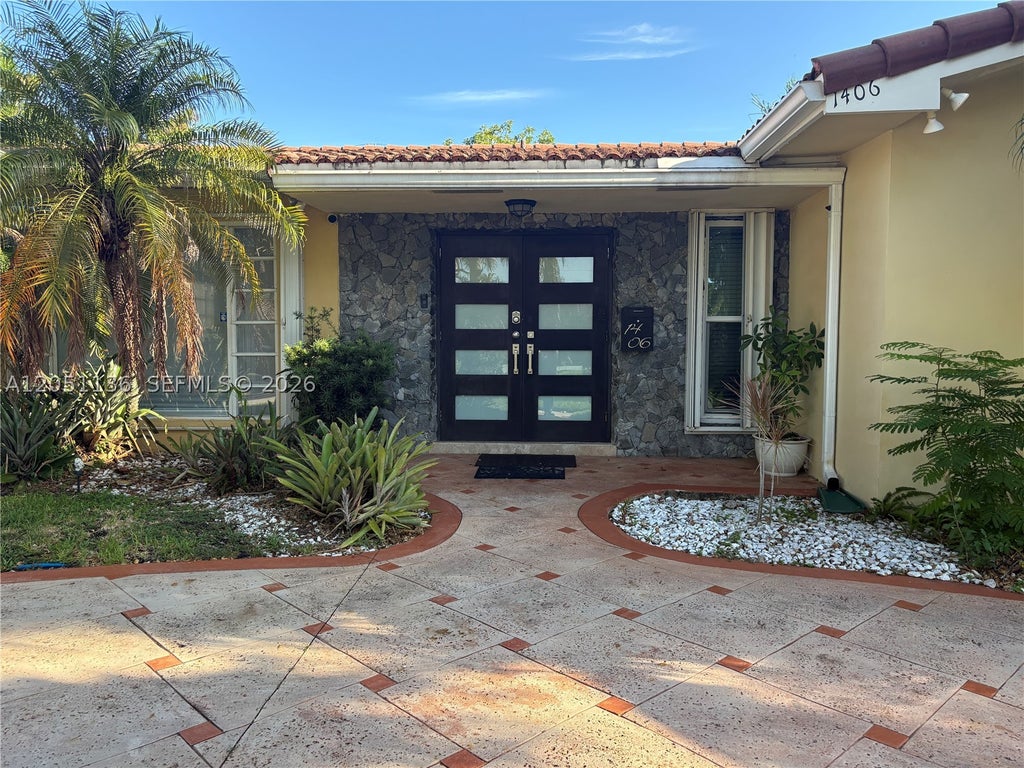 Photo of 1406 Coolidge St, Hollywood, FL 33020 (MLS # A12051136)