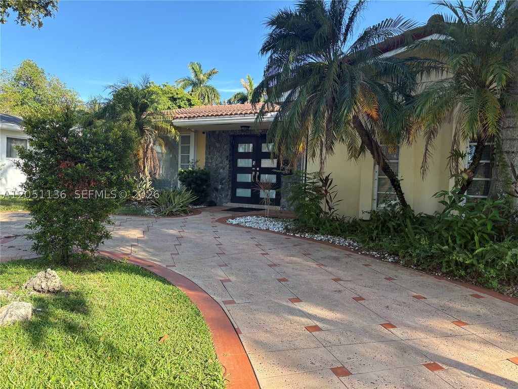 Photo of 1406 Coolidge St, Hollywood, FL 33020 (MLS # A12051136)