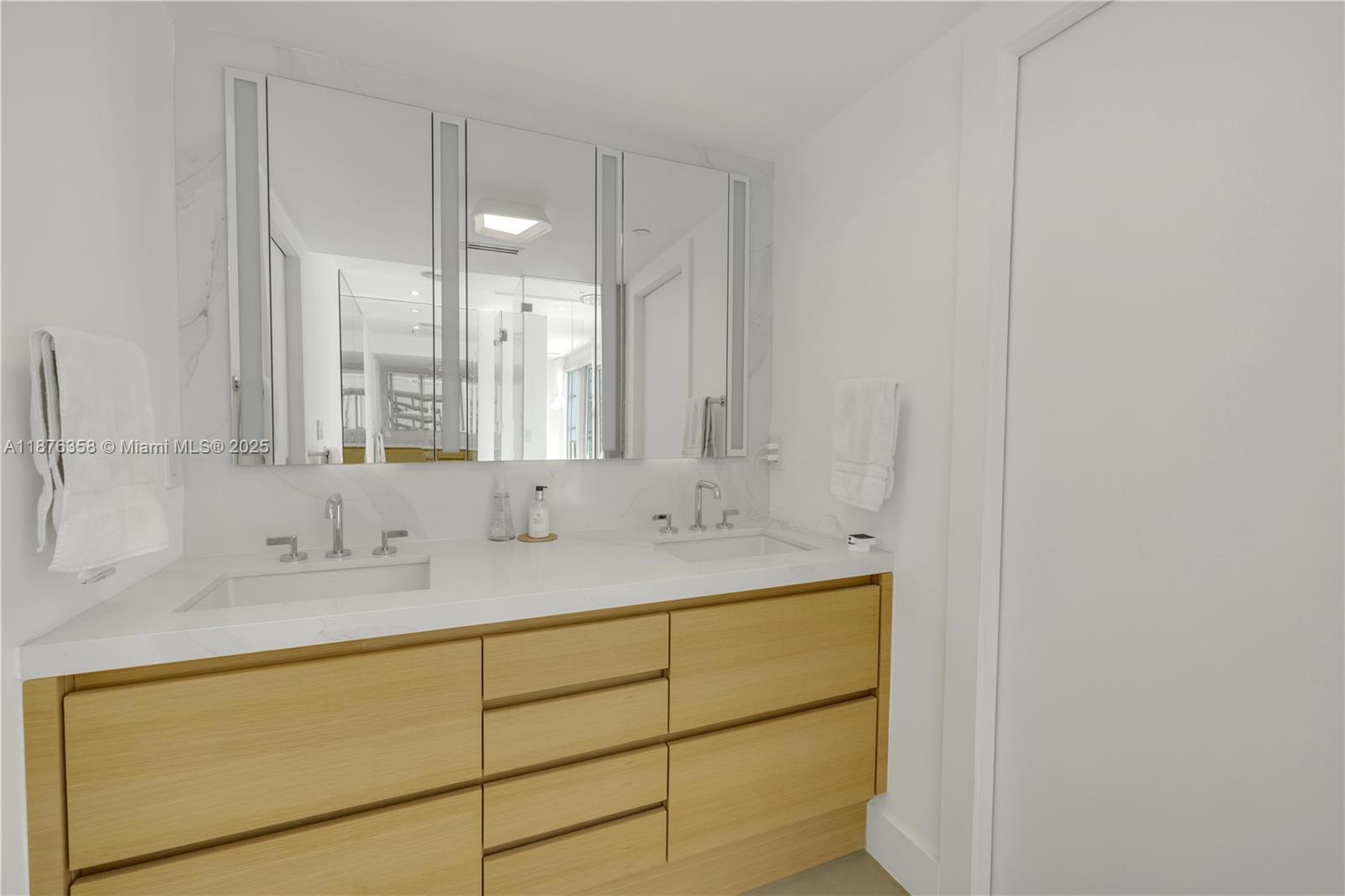 THE CARIBBEAN CONDO - Residential Lease