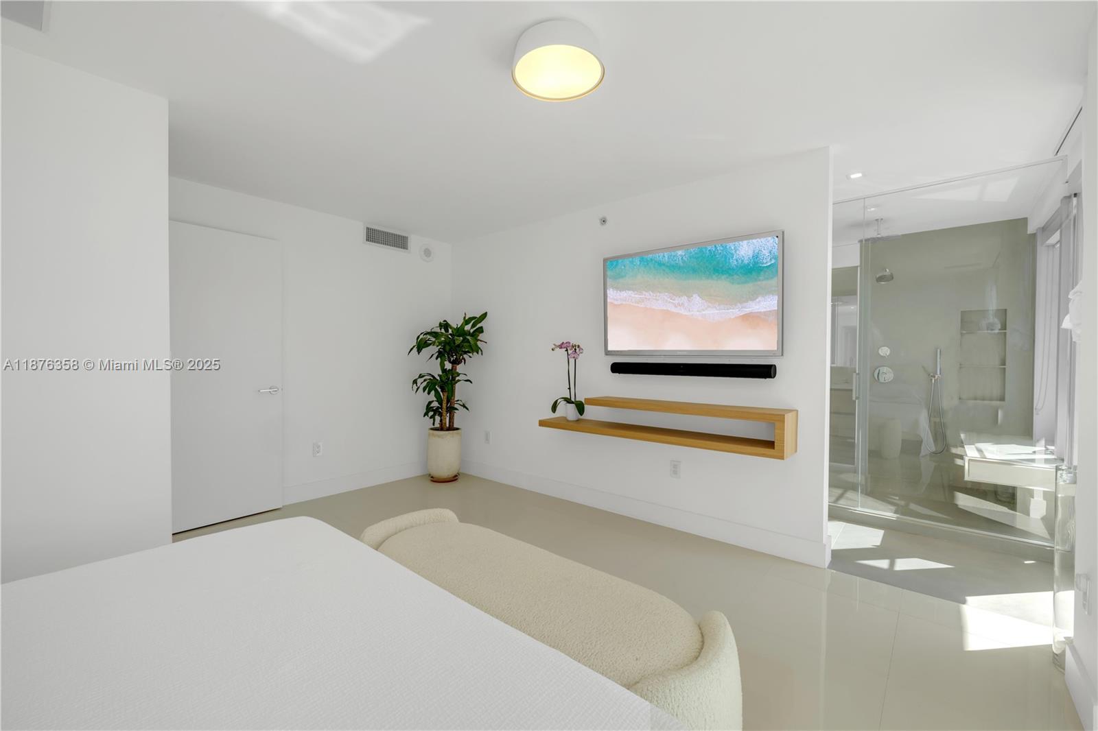 THE CARIBBEAN CONDO - Residential Lease