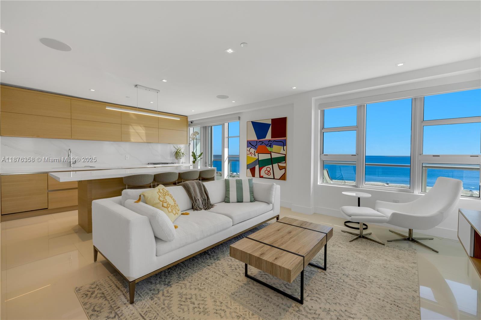 3739 Collins Ave N-501