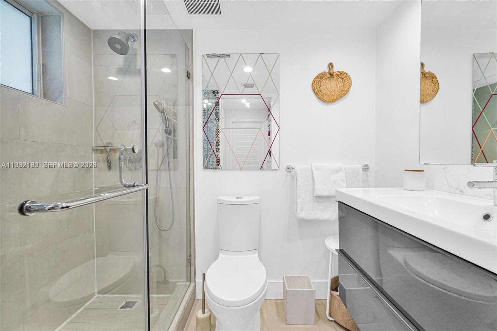 BAY POINT EAST CONDO - Residential Lease