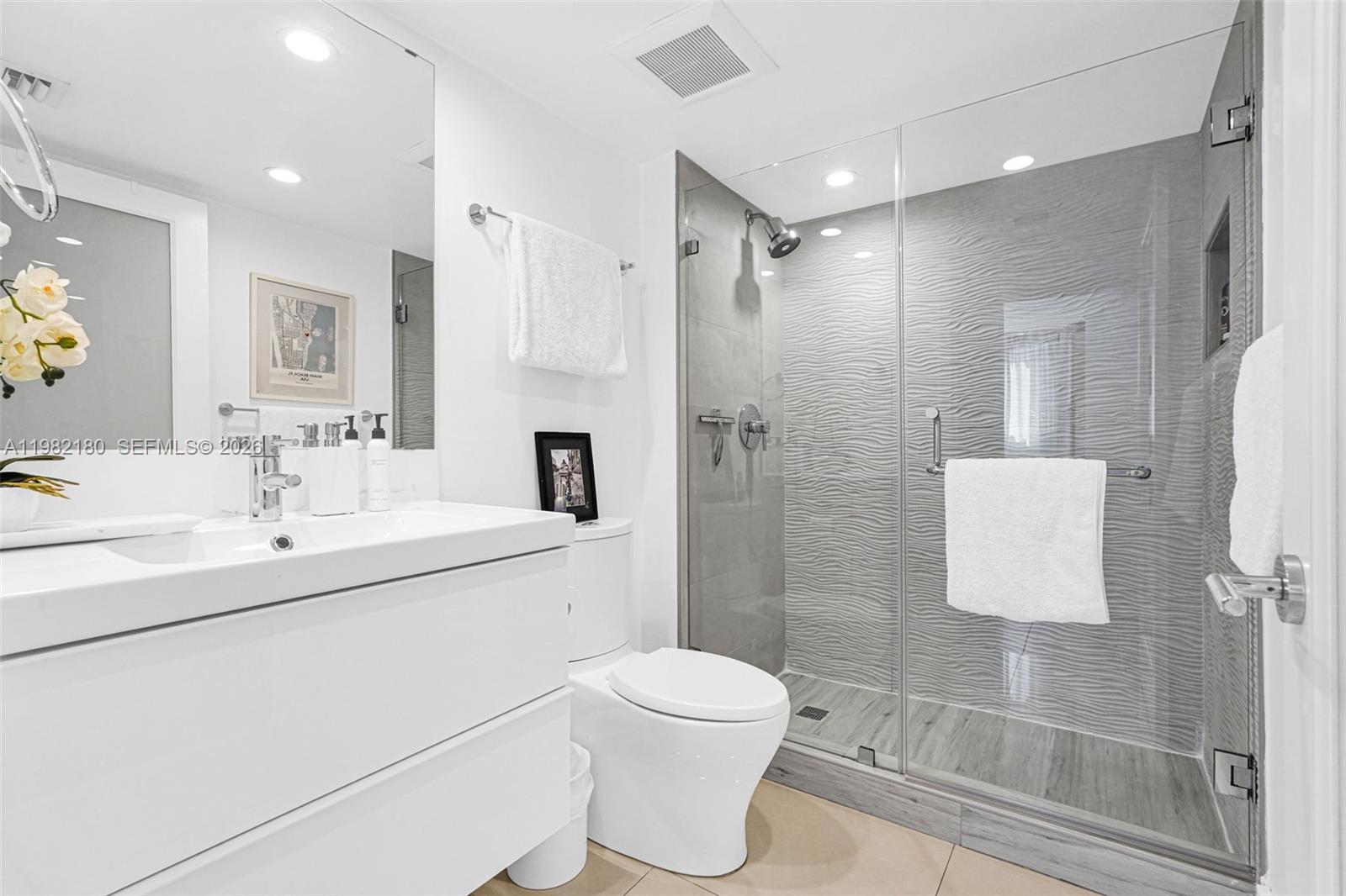 BAY POINT EAST CONDO - Residential Lease