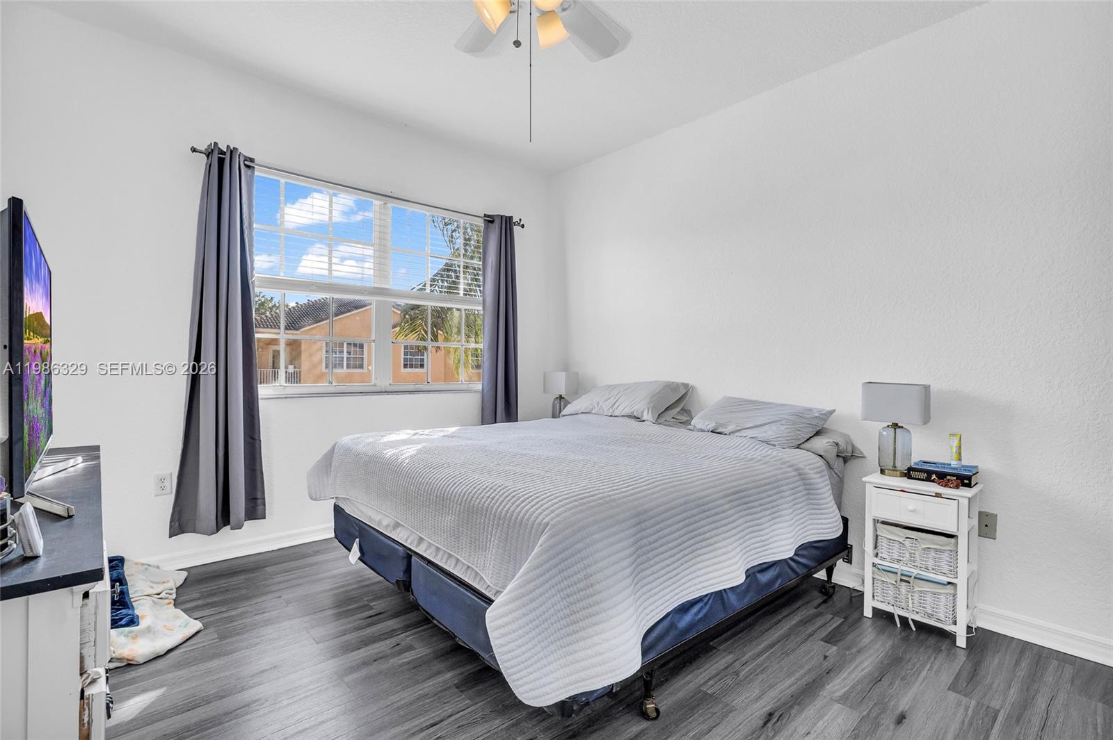 CRESTWOOD AT CAROLINA CON - Residential Lease