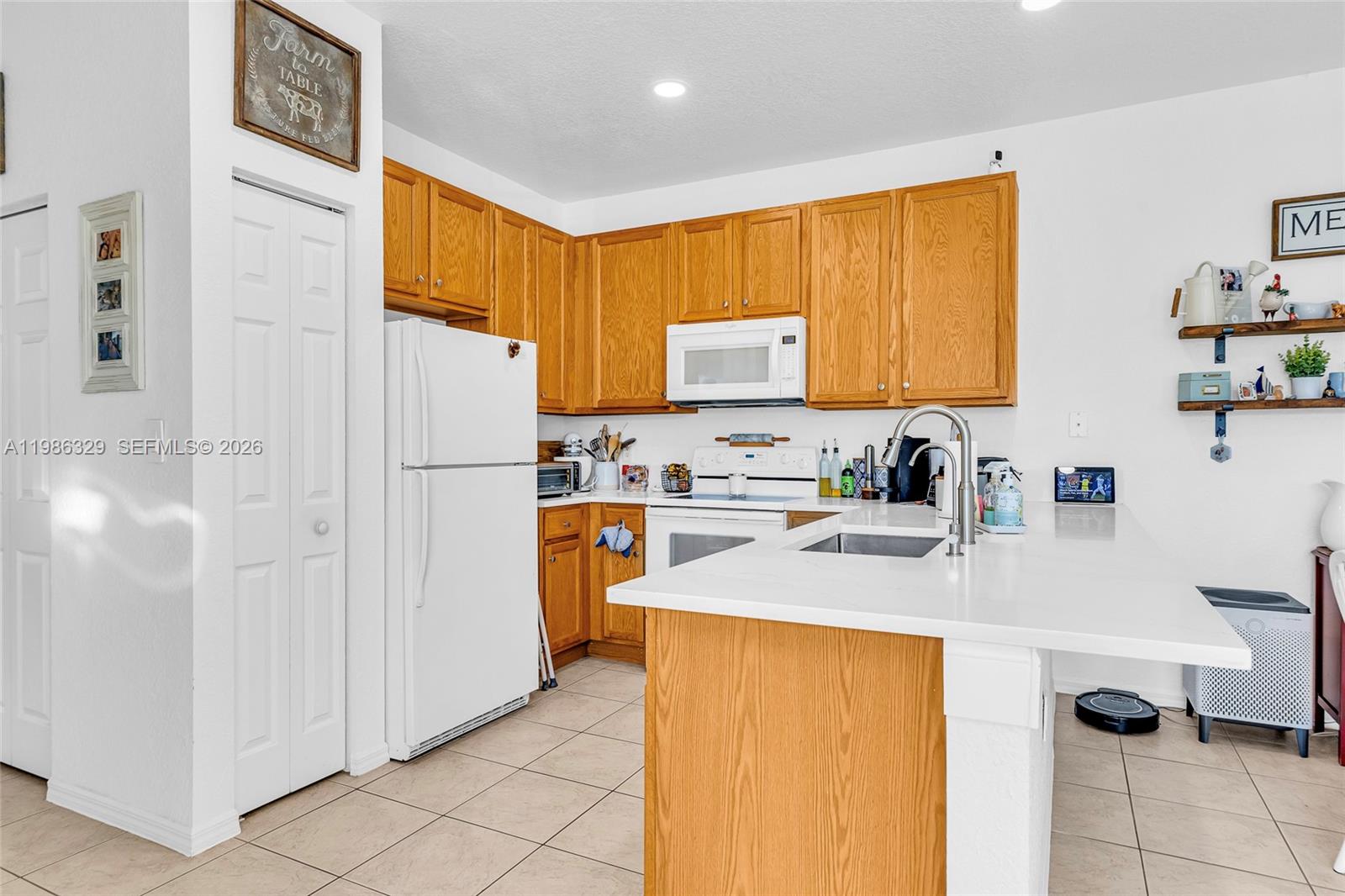 CRESTWOOD AT CAROLINA CON - Residential Lease