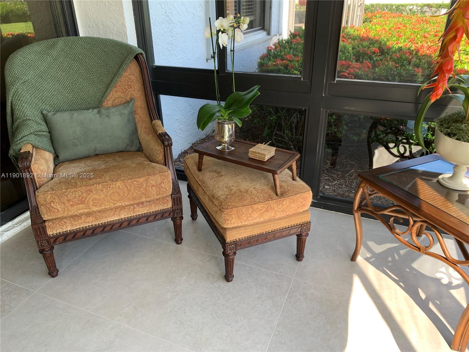 HANSONS LANDING CONDO - Residential