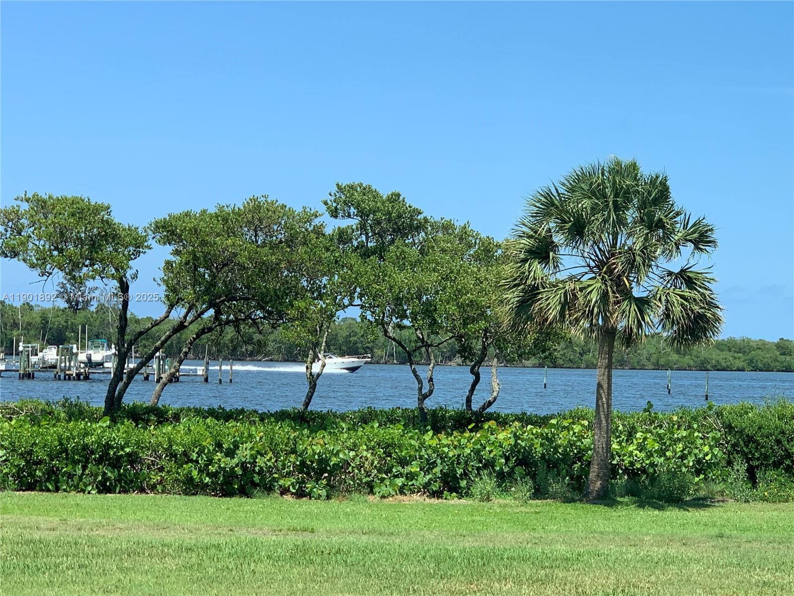 HANSONS LANDING CONDO - Residential