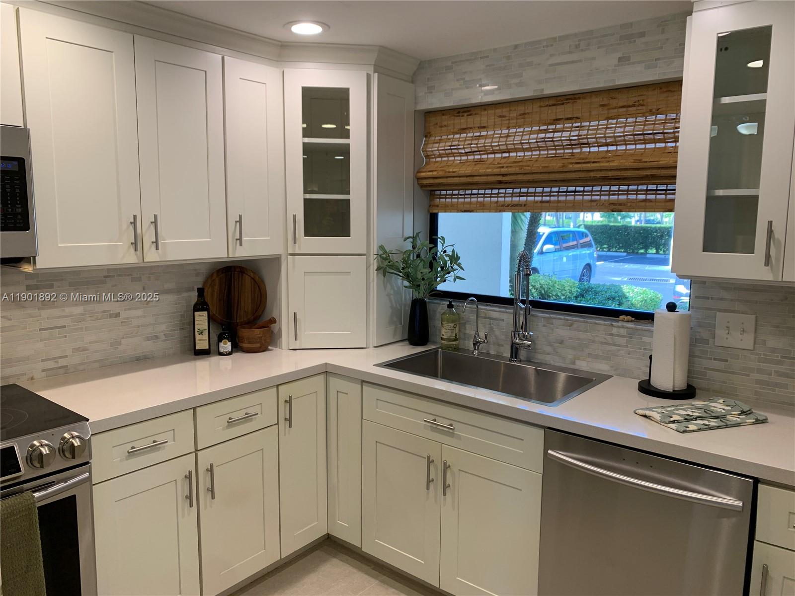 HANSONS LANDING CONDO - Residential