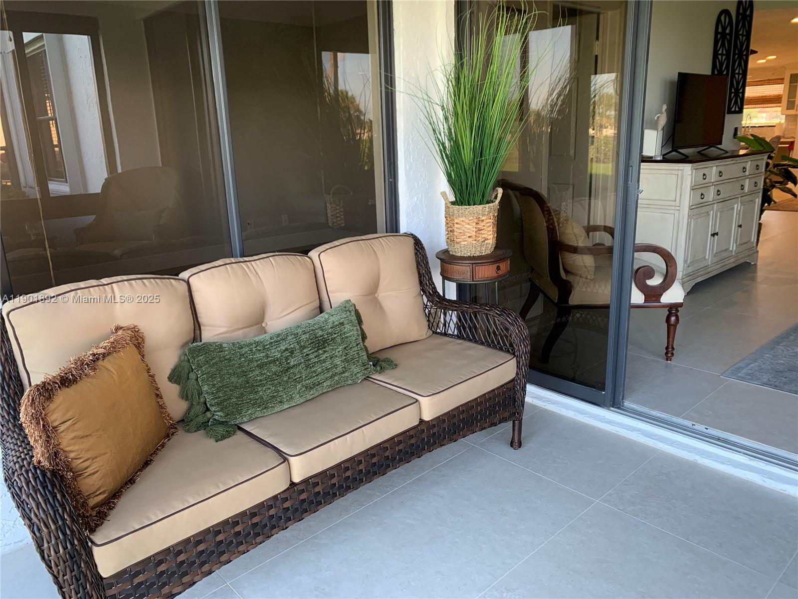 HANSONS LANDING CONDO - Residential