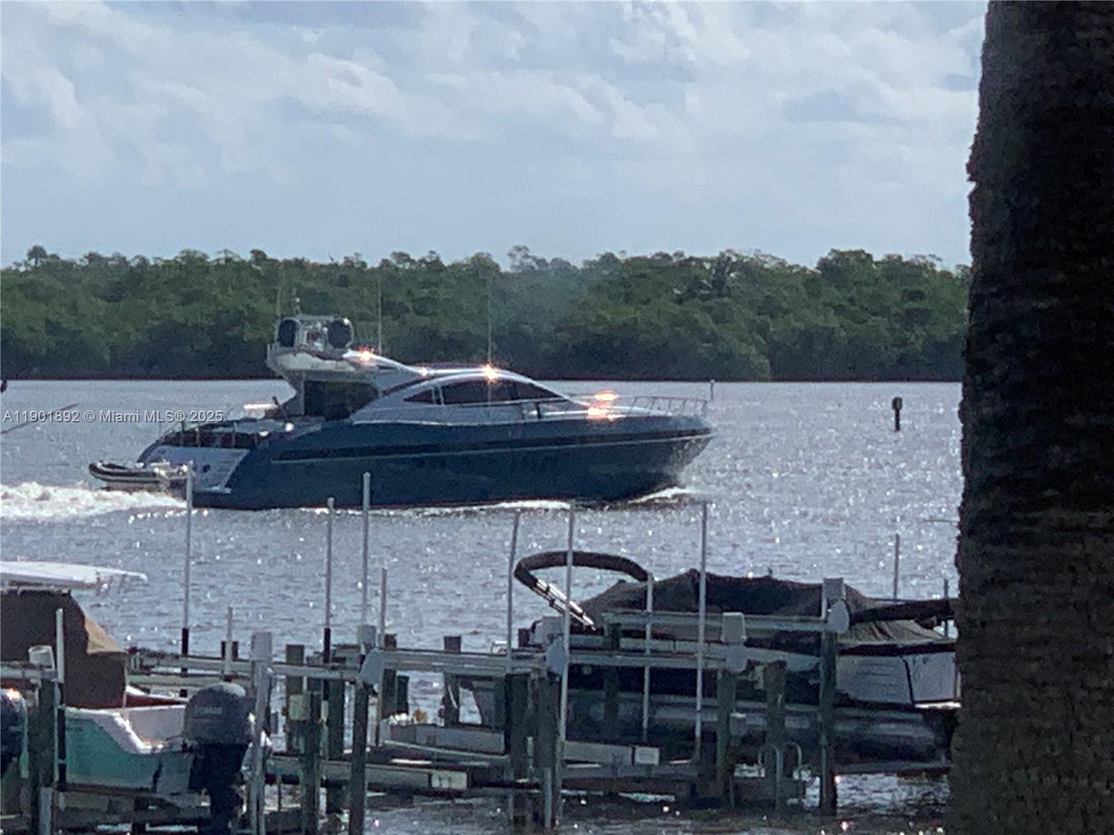 HANSONS LANDING CONDO - Residential