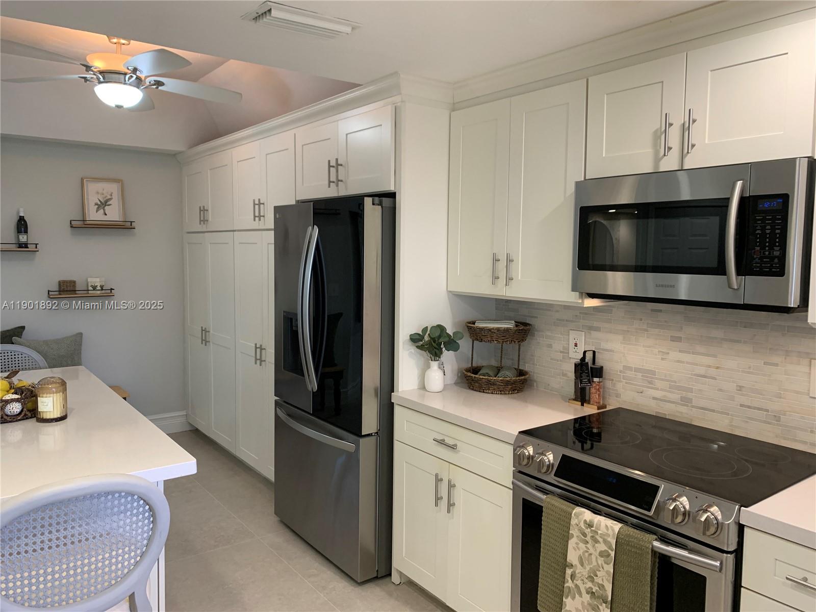 HANSONS LANDING CONDO - Residential