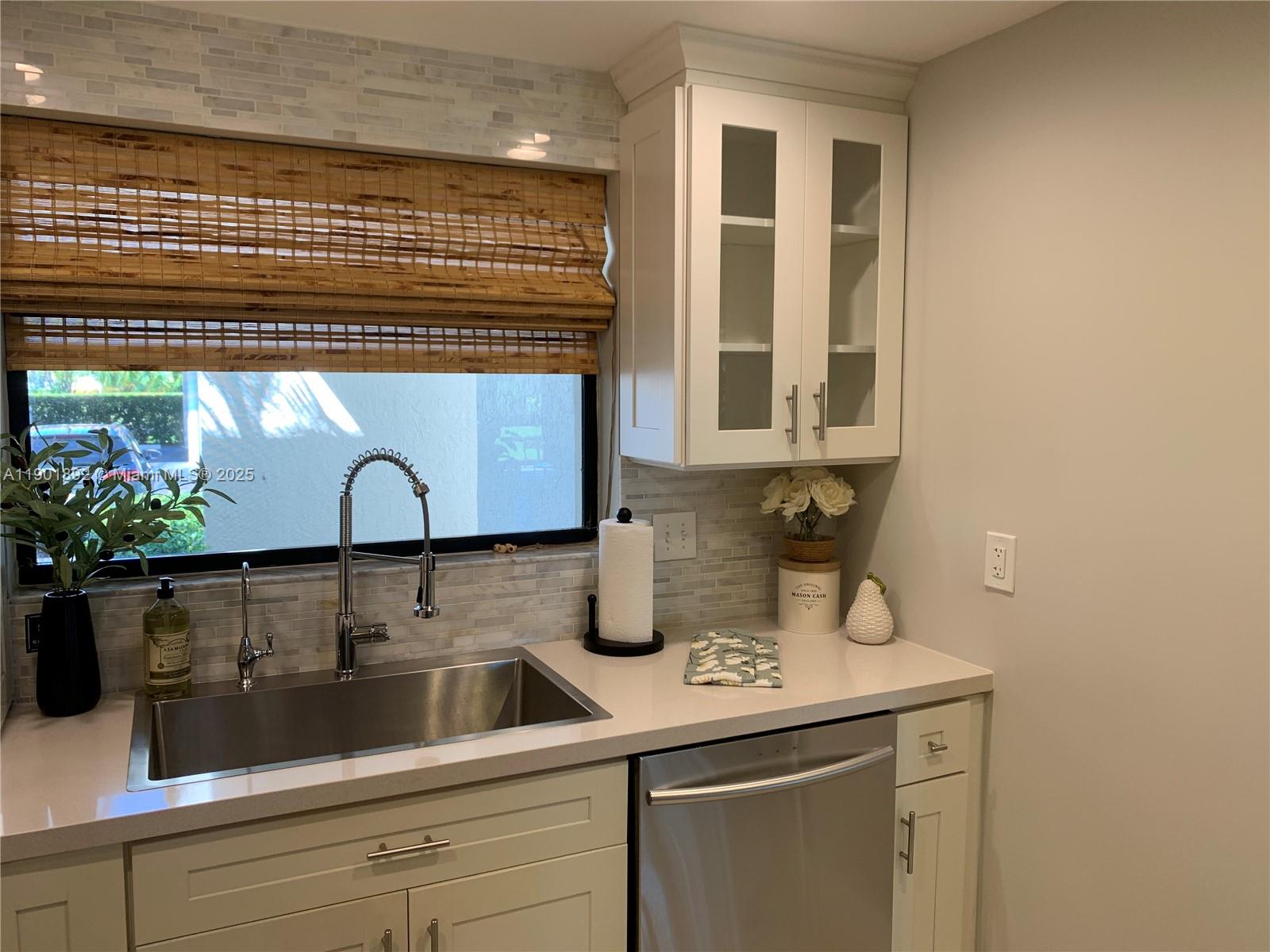 HANSONS LANDING CONDO - Residential