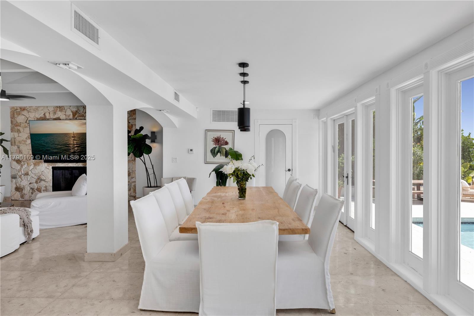 HIBISCUS ISLAND - Residential Lease