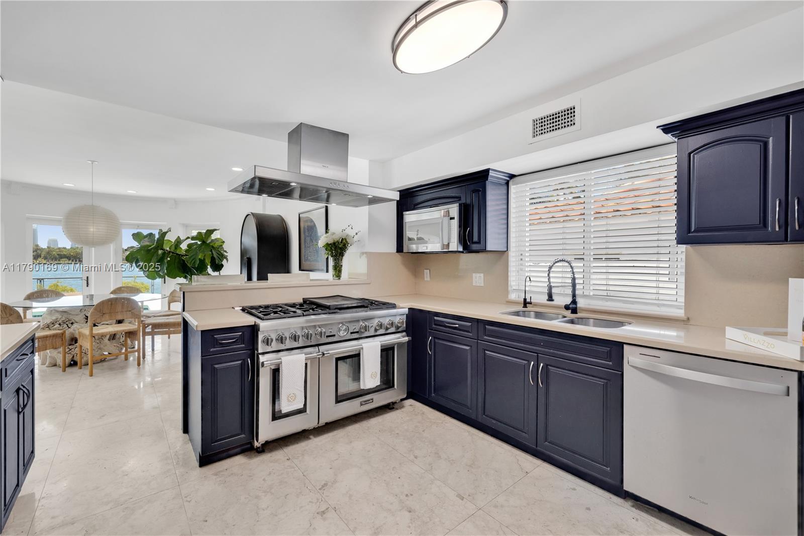 HIBISCUS ISLAND - Residential Lease