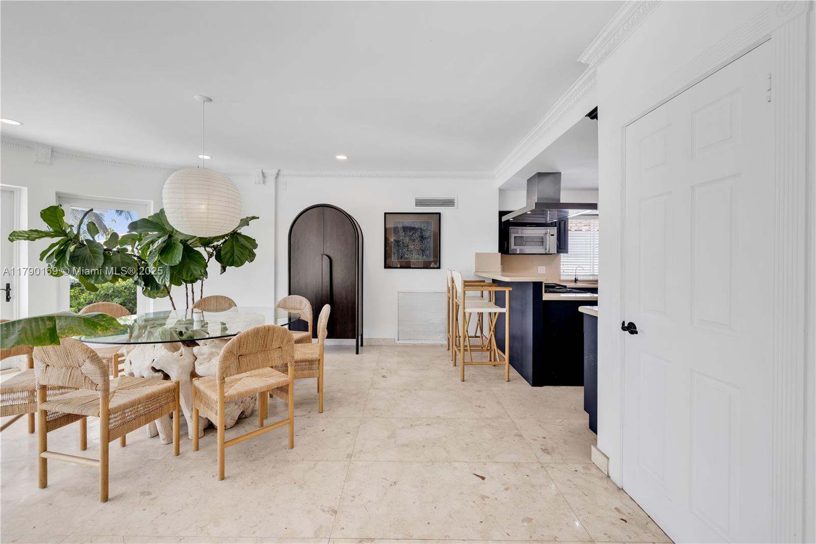 HIBISCUS ISLAND - Residential Lease