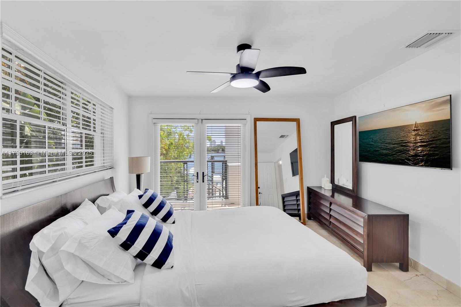 HIBISCUS ISLAND - Residential Lease