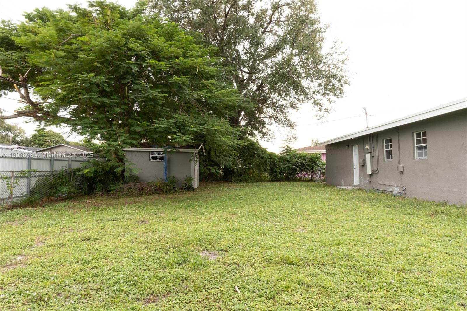 MYRTLE GROVE - Residential