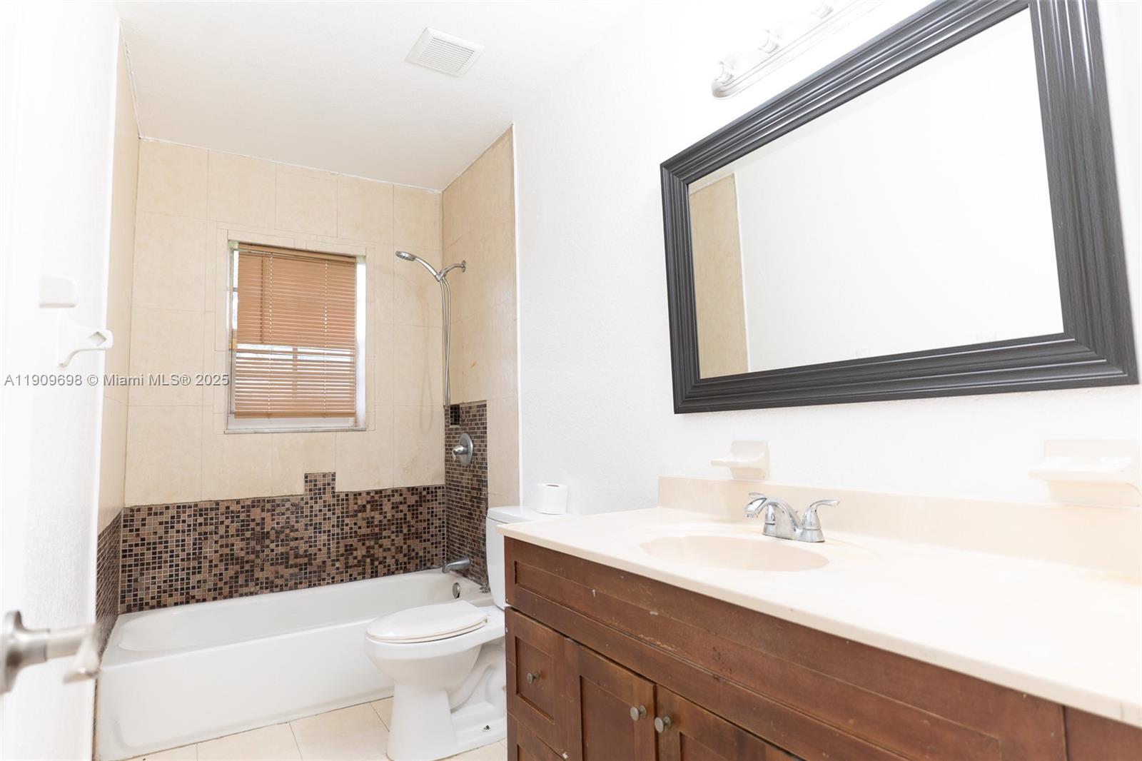 MYRTLE GROVE - Residential