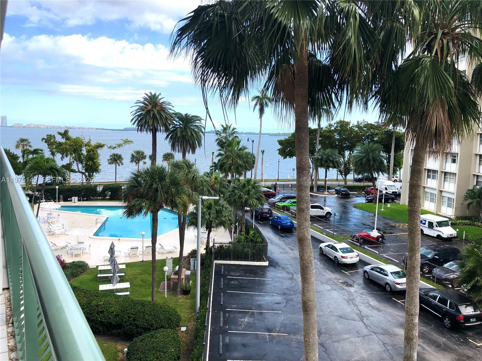 1408 Brickell Bay Dr 404