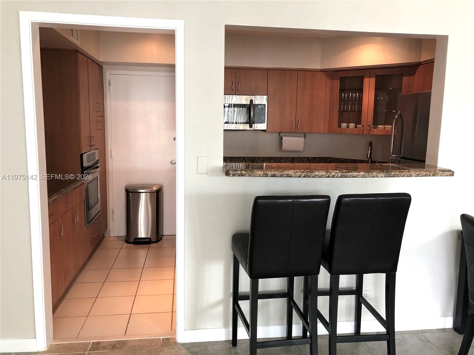 BRICKELL BAY TOWER CONDO - Residential