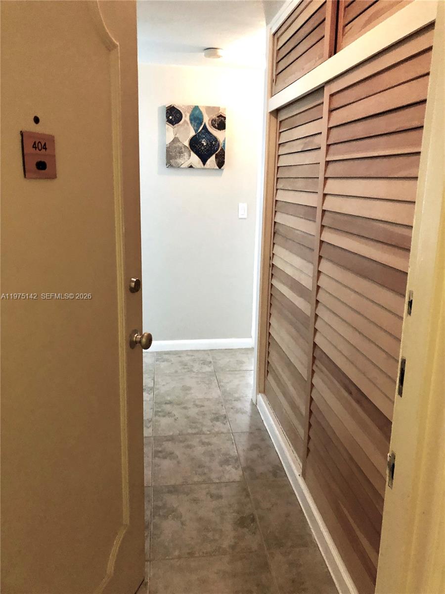 1408 Brickell Bay Dr 404