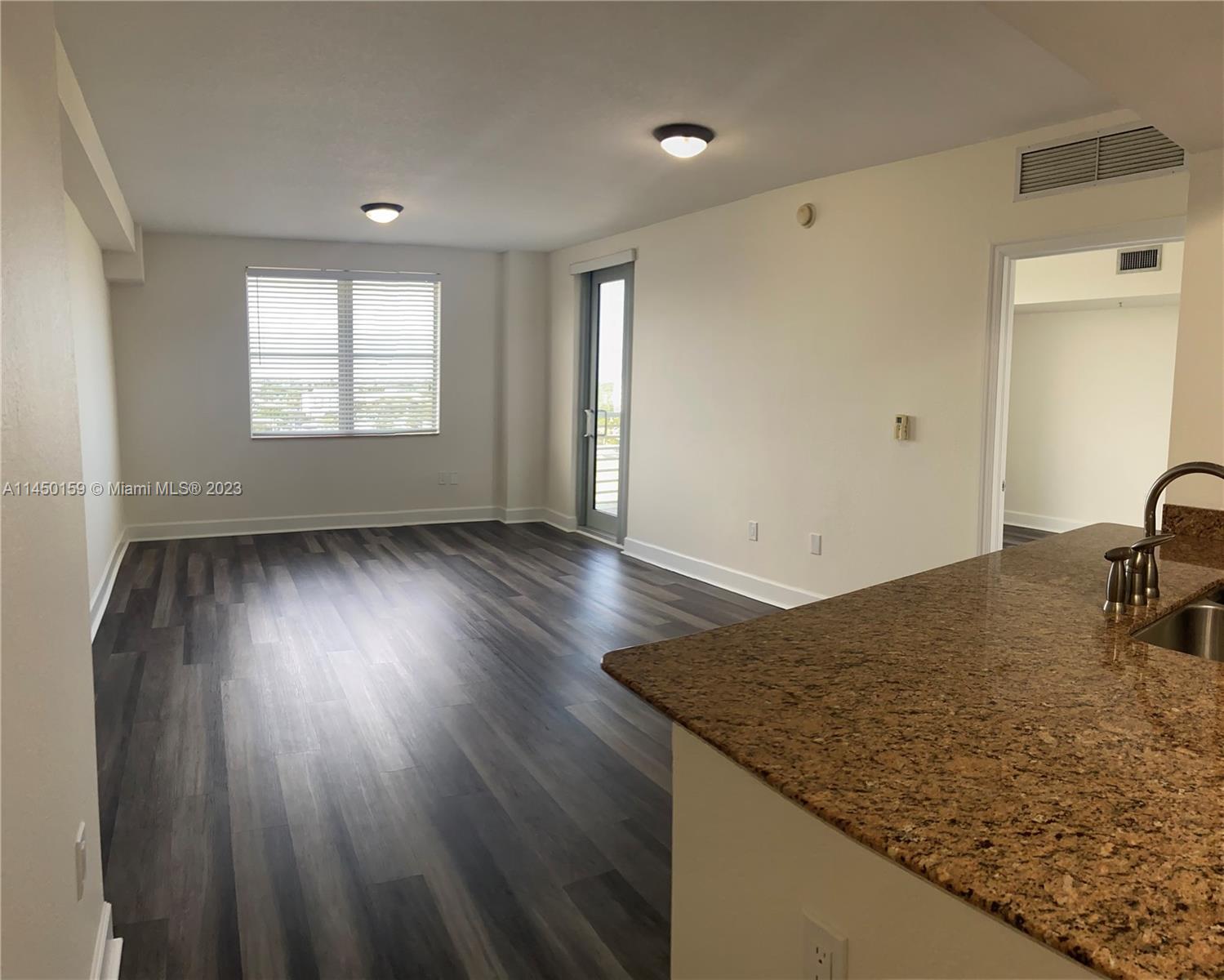 RADIUS CONDO - Residential Lease