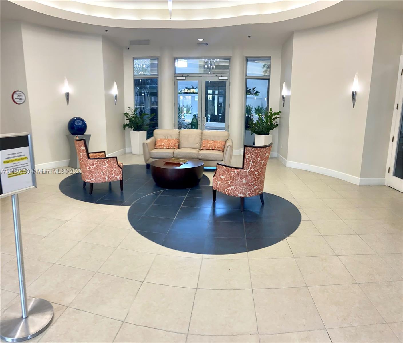 RADIUS CONDO - Residential Lease