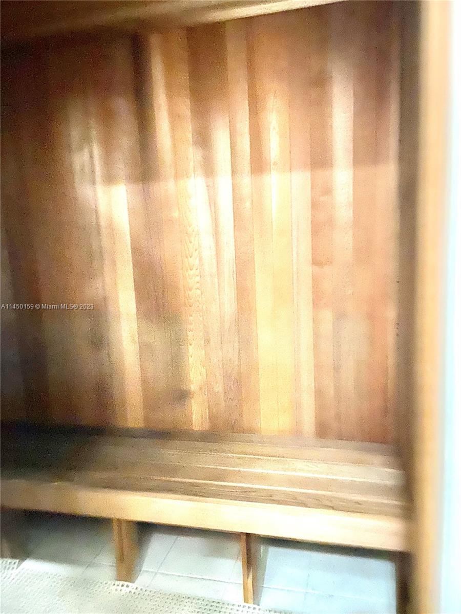 RADIUS CONDO - Residential Lease