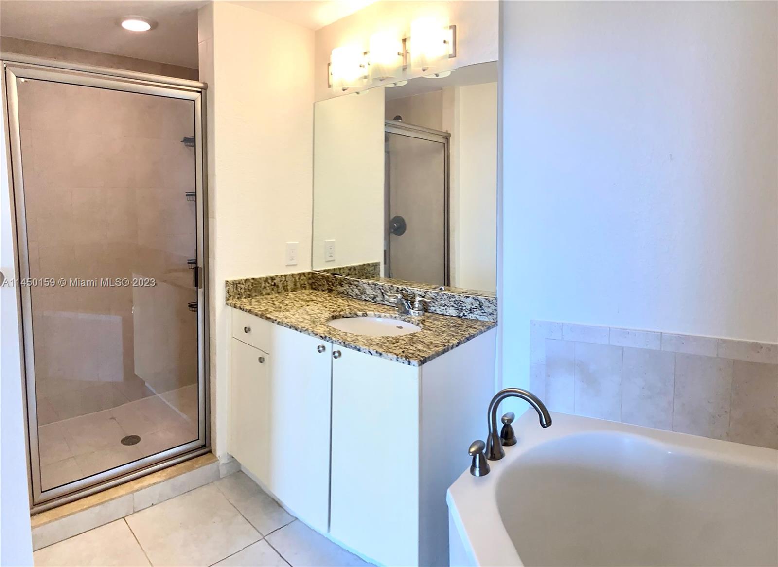 RADIUS CONDO - Residential Lease