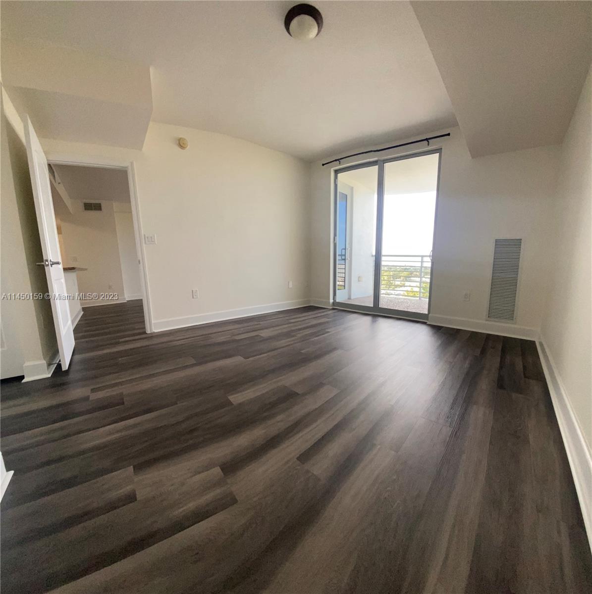 RADIUS CONDO - Residential Lease