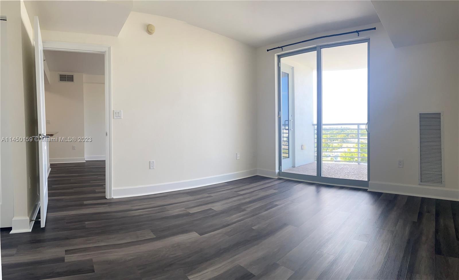 RADIUS CONDO - Residential Lease