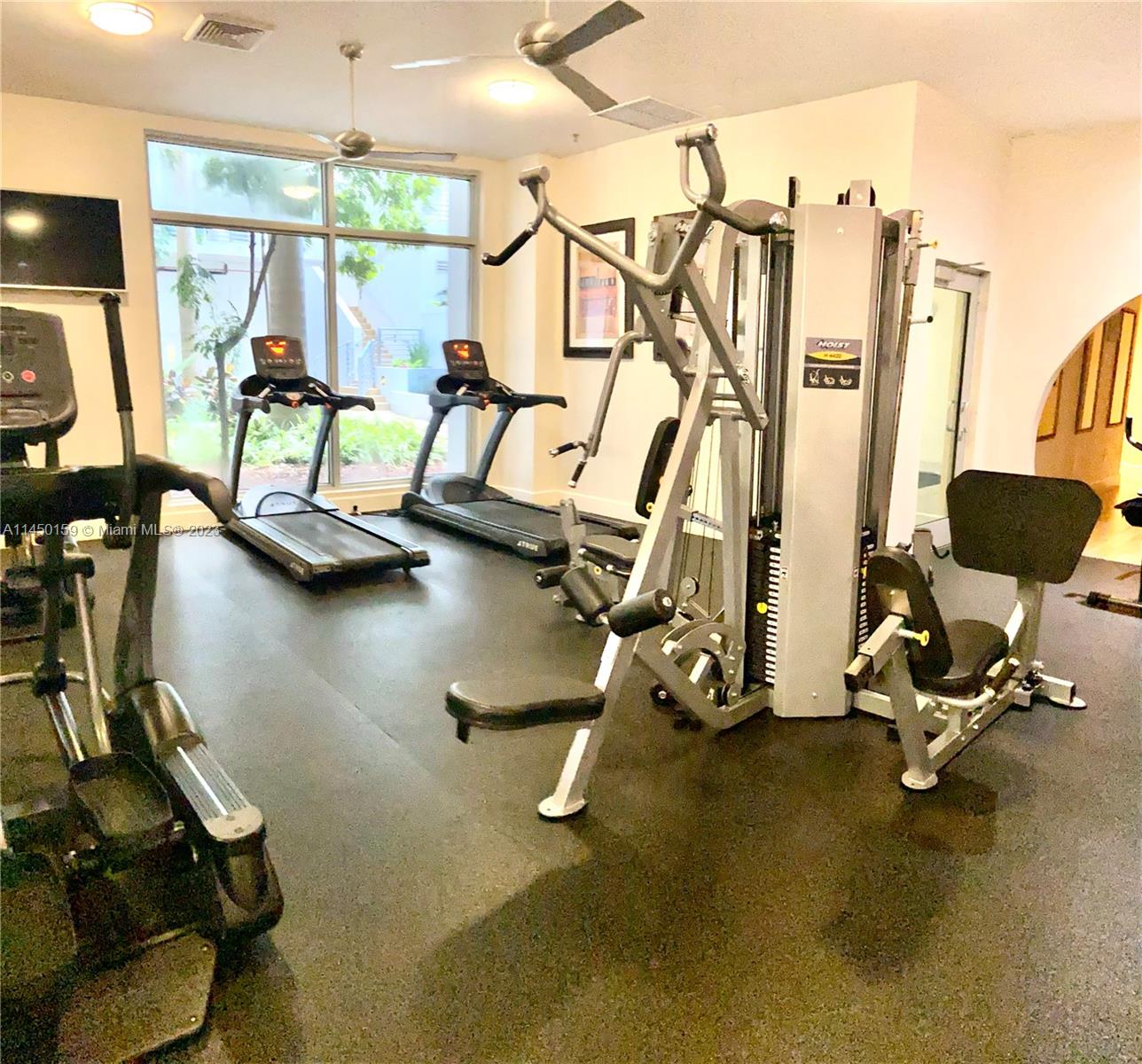 RADIUS CONDO - Residential Lease