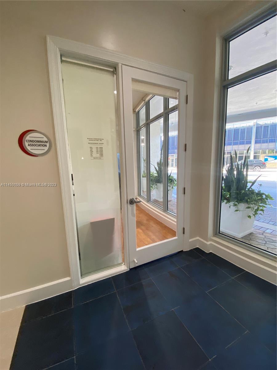 RADIUS CONDO - Residential Lease