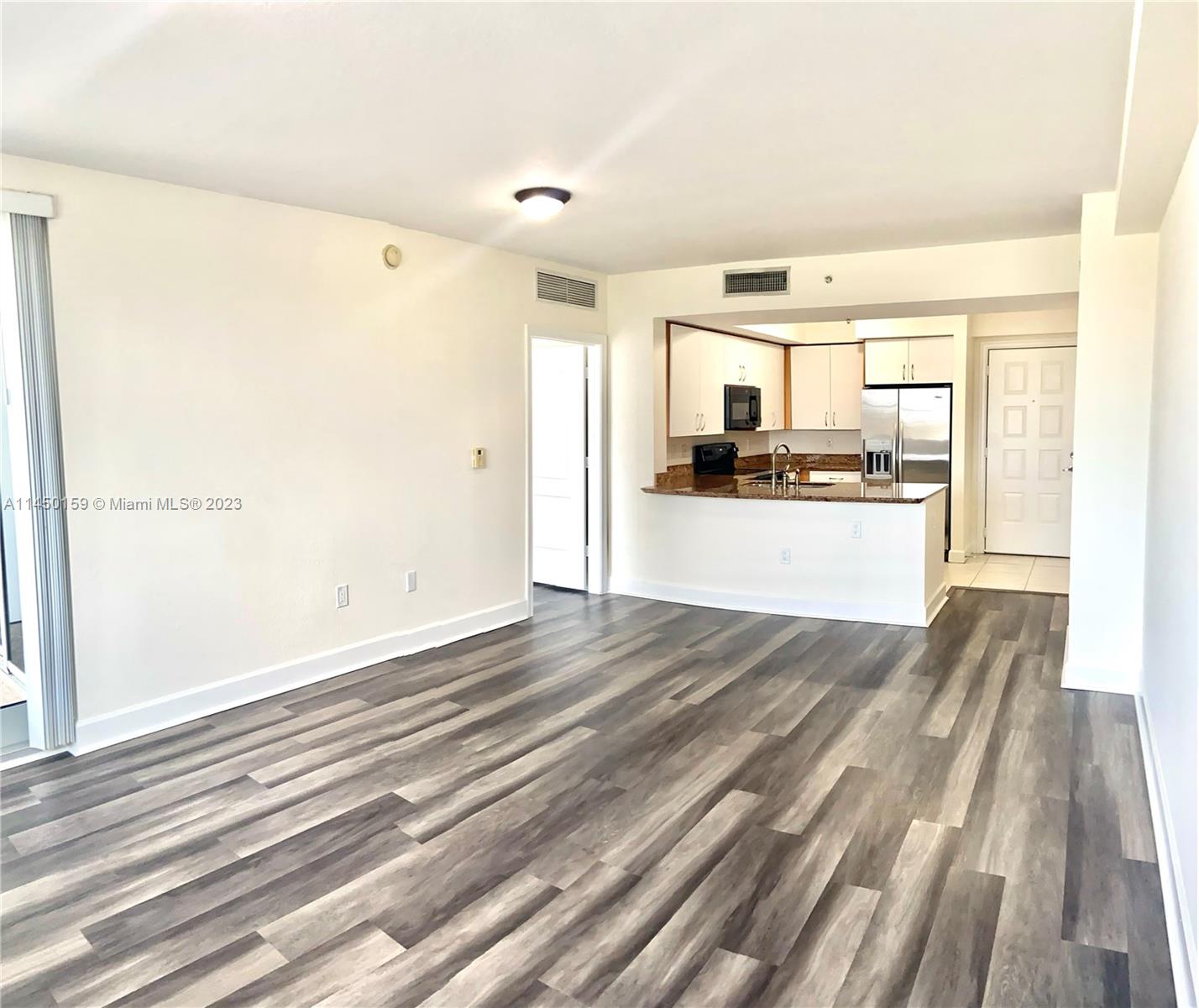 RADIUS CONDO - Residential Lease