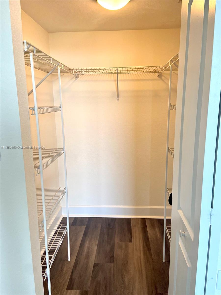 RADIUS CONDO - Residential Lease