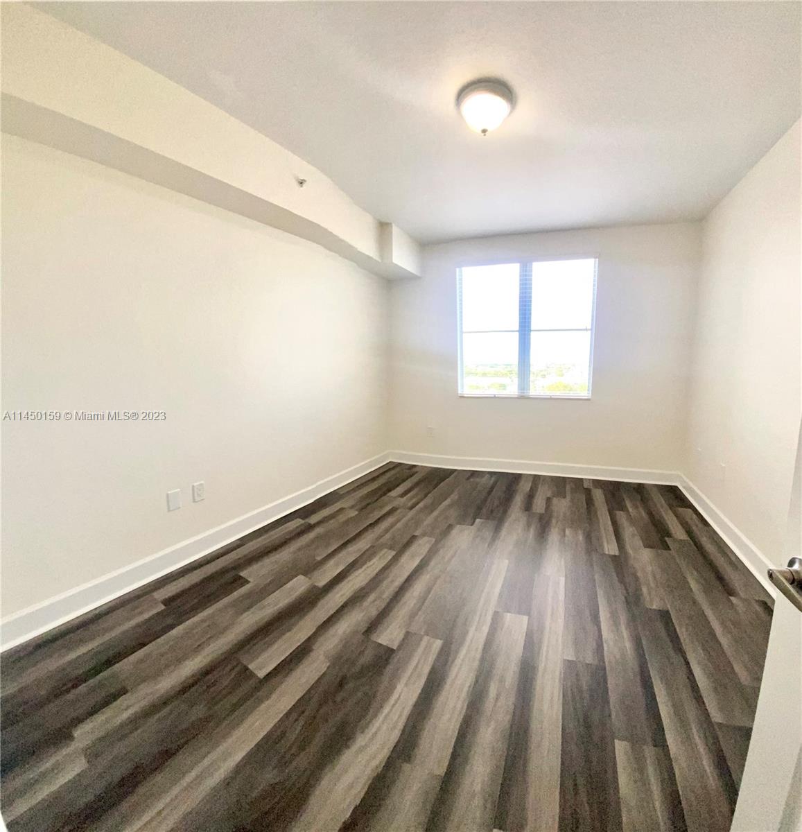 RADIUS CONDO - Residential Lease