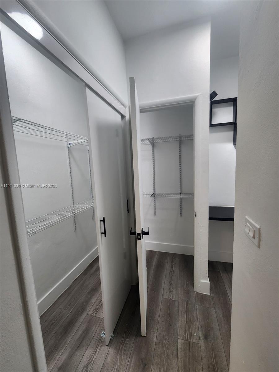 ISLE OF NORMANDY MIAMI VI - Residential Lease