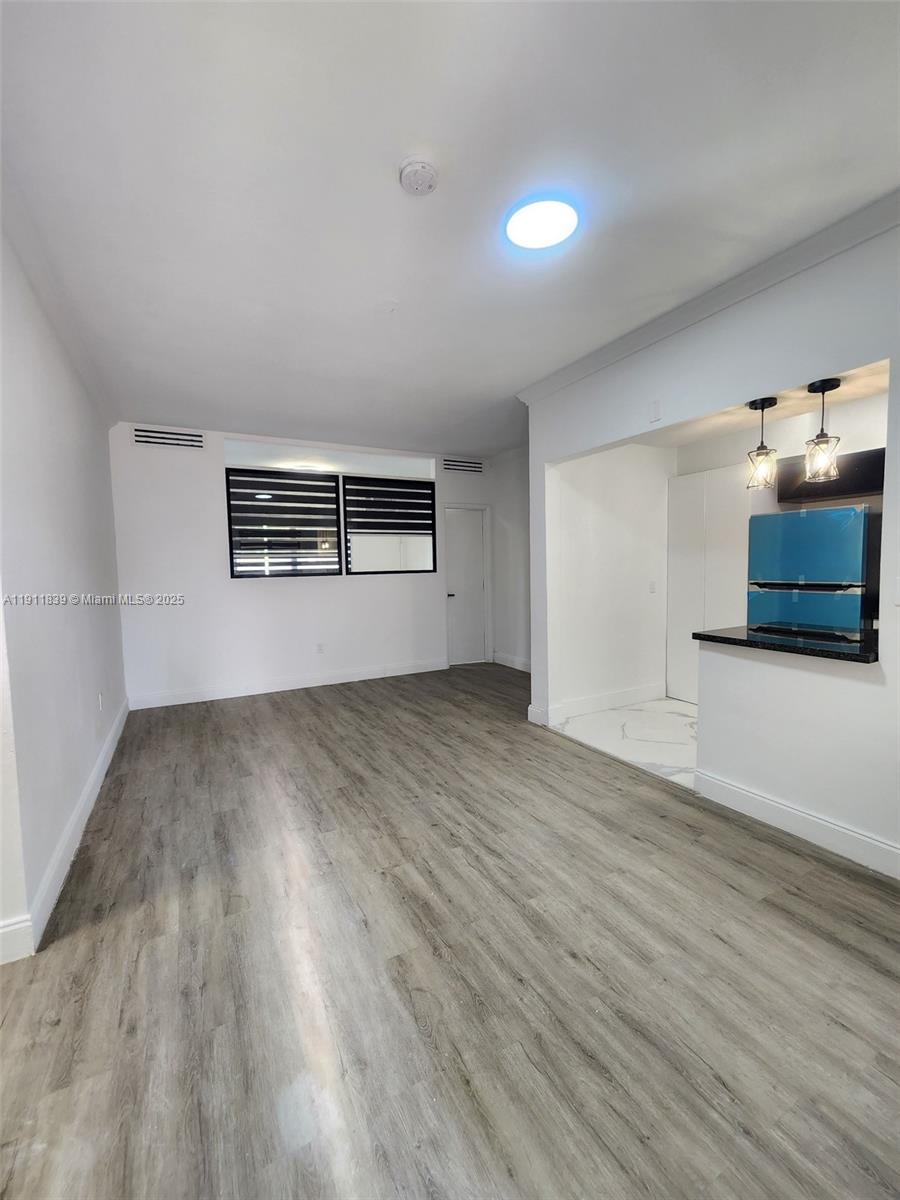 ISLE OF NORMANDY MIAMI VI - Residential Lease