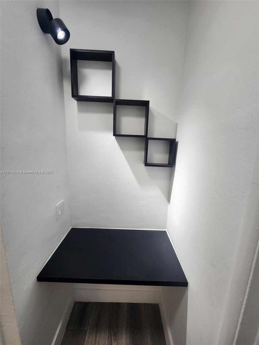 ISLE OF NORMANDY MIAMI VI - Residential Lease