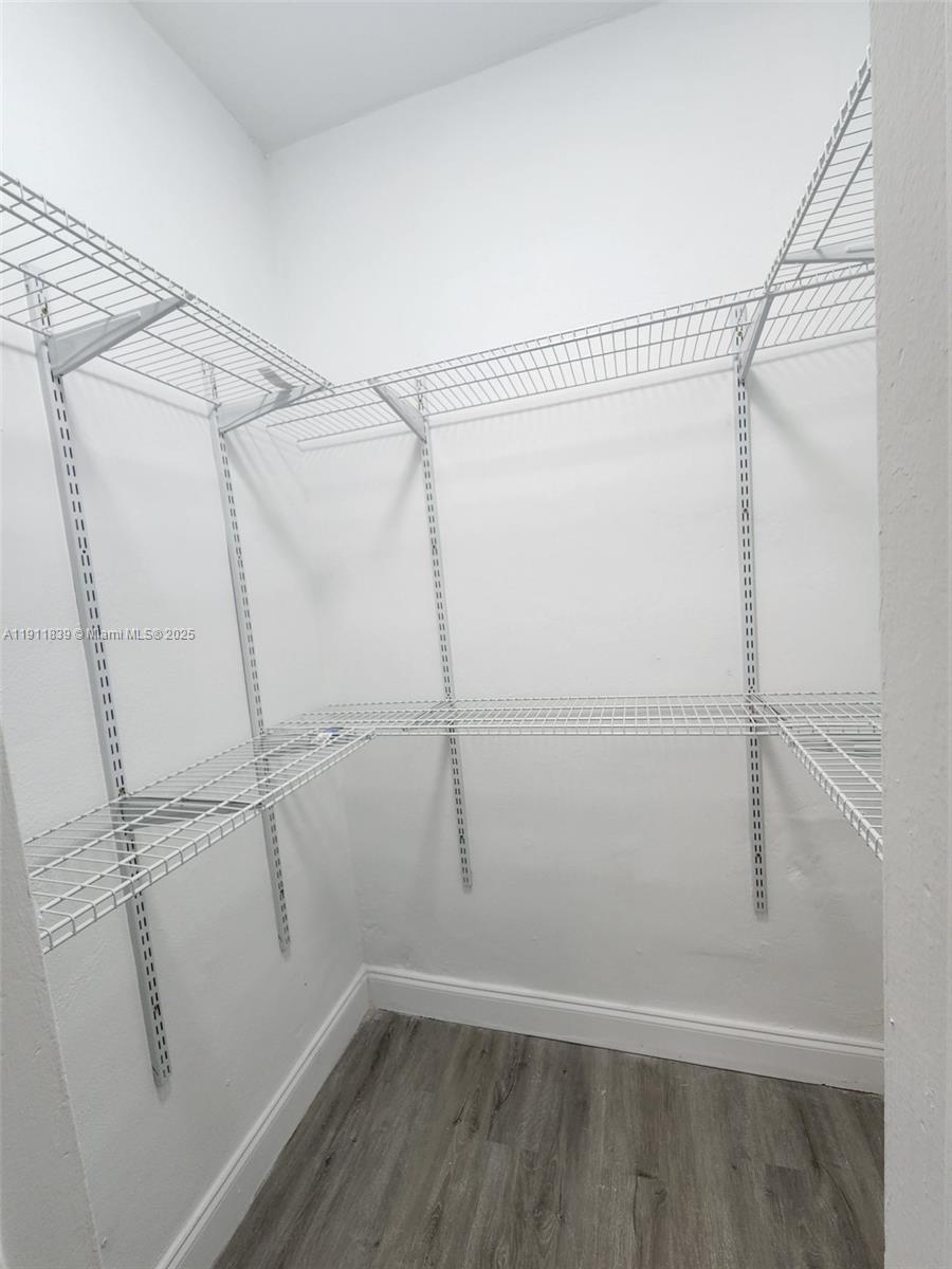 ISLE OF NORMANDY MIAMI VI - Residential Lease