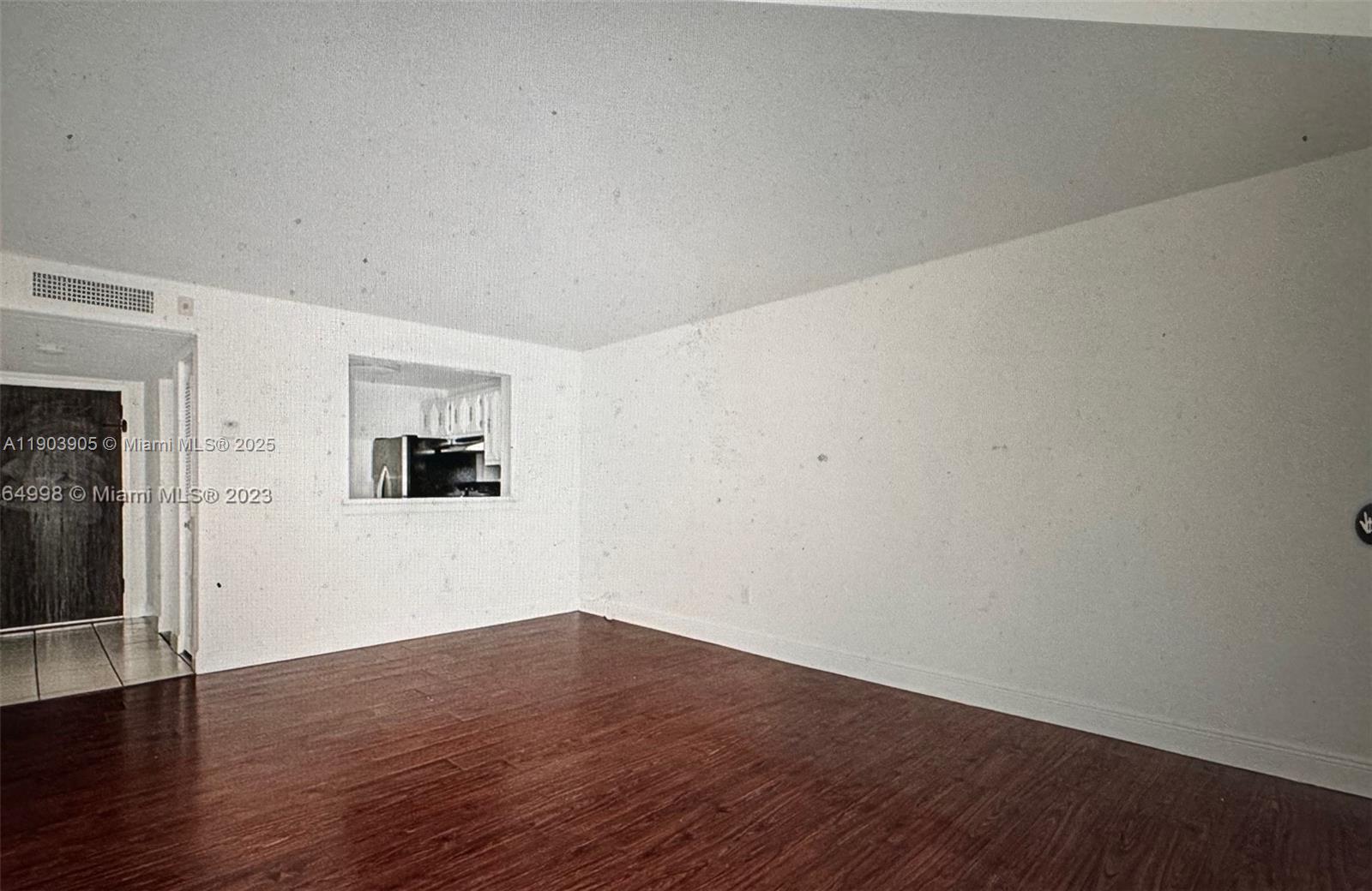 496 NW 165th St Rd D-614