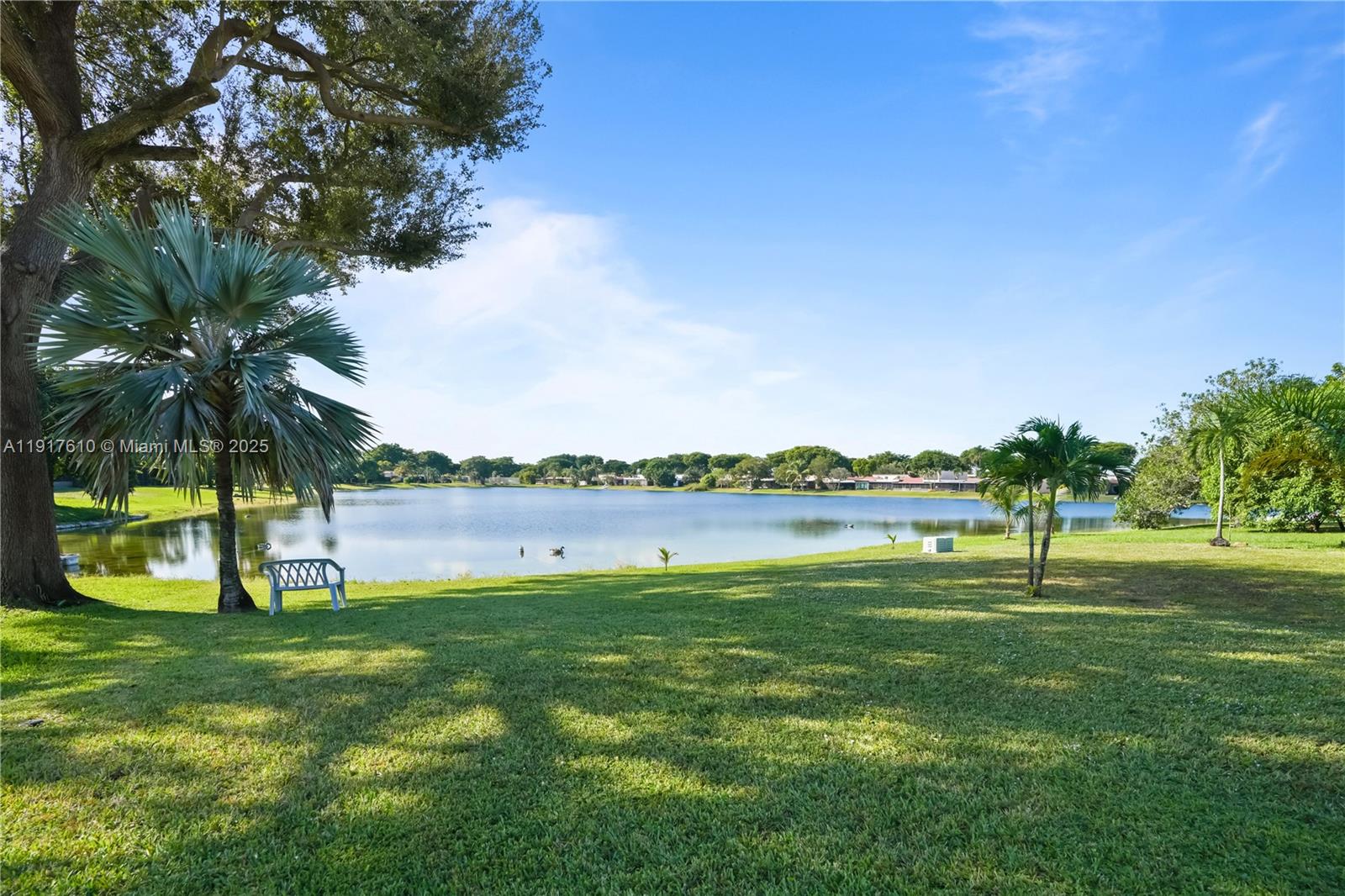 ROYAL SINGAPORE LAKE - Residential