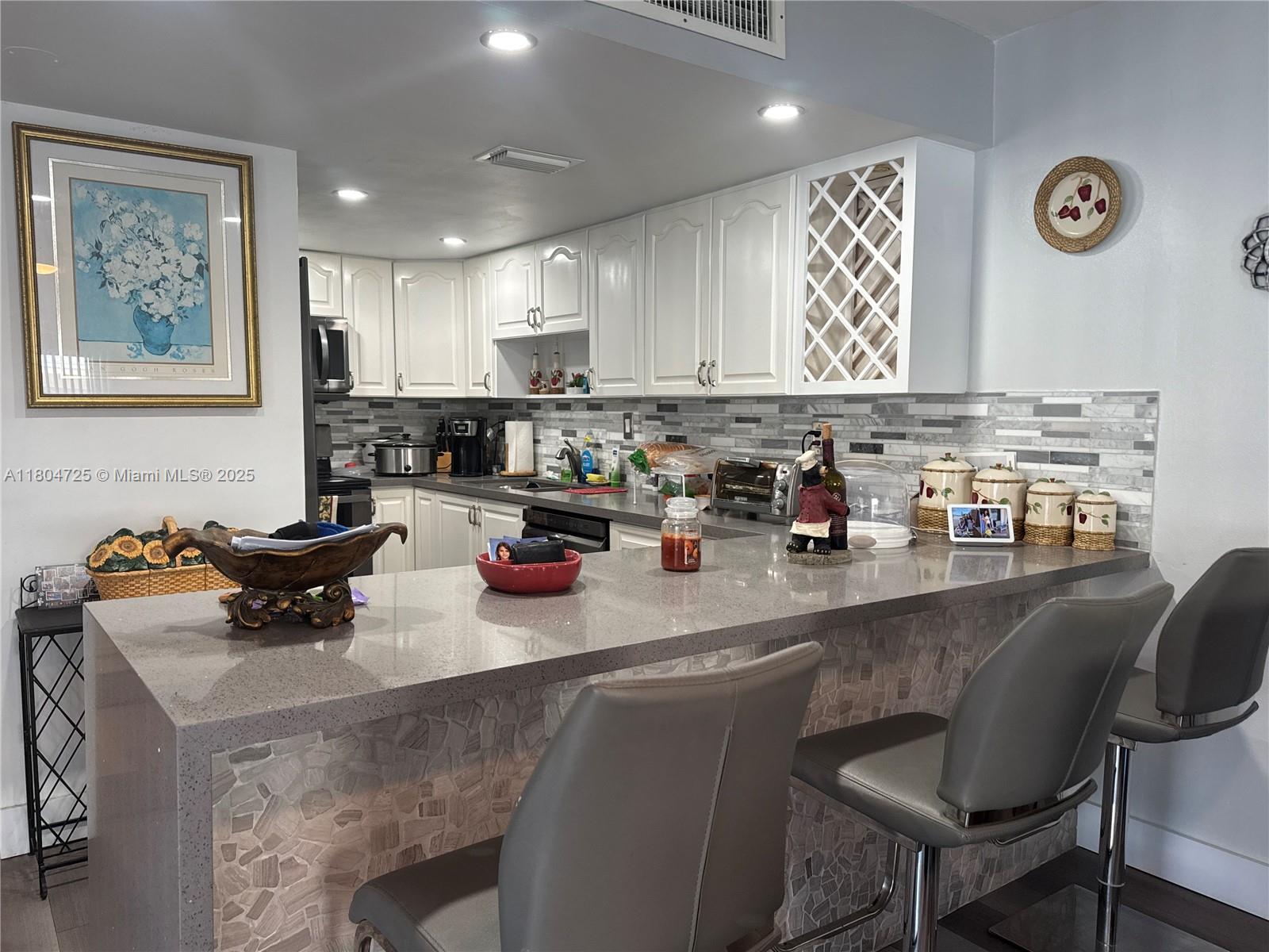 KENDALL CENTER - Residential