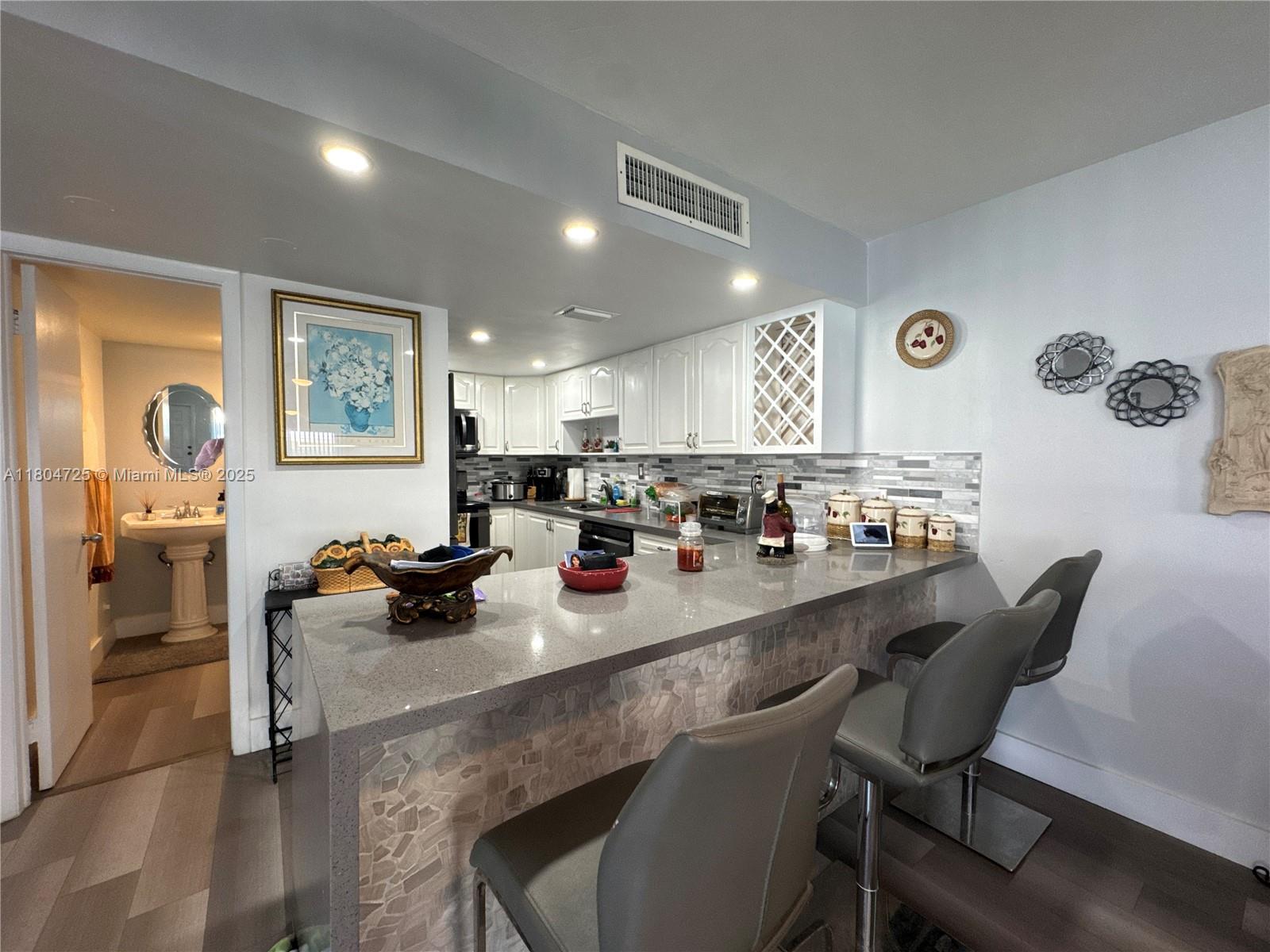 KENDALL CENTER - Residential