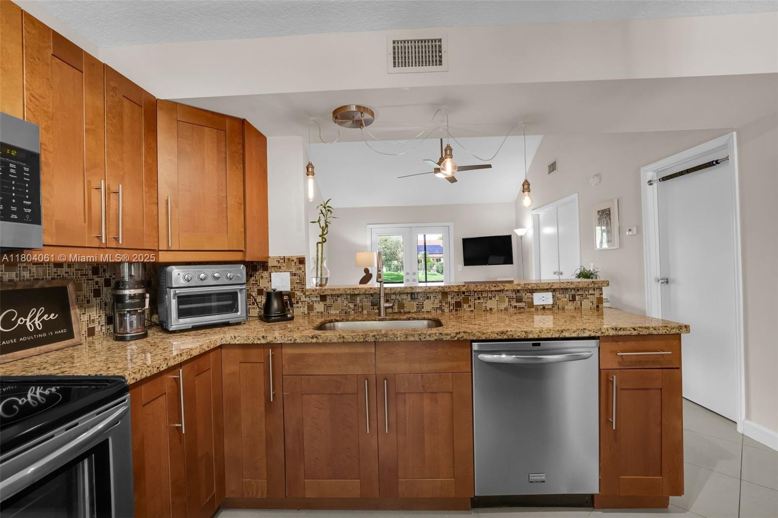 WOODSTREAM - Residential Lease
