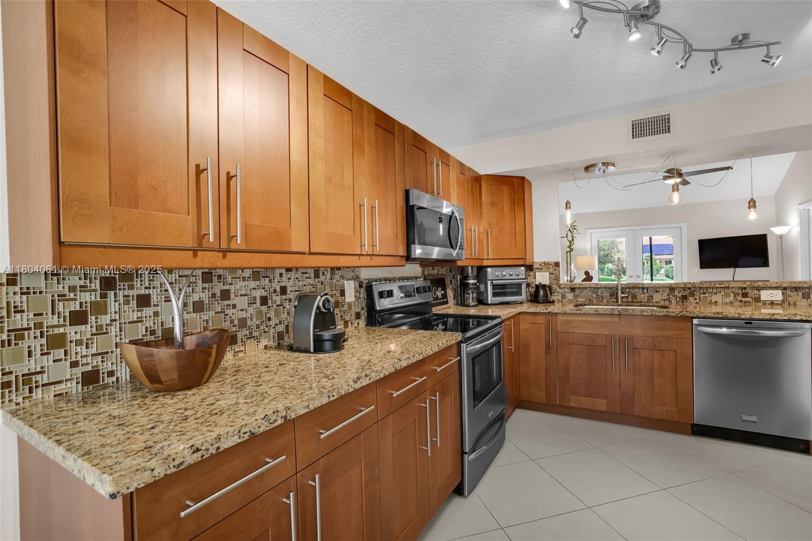 WOODSTREAM - Residential Lease