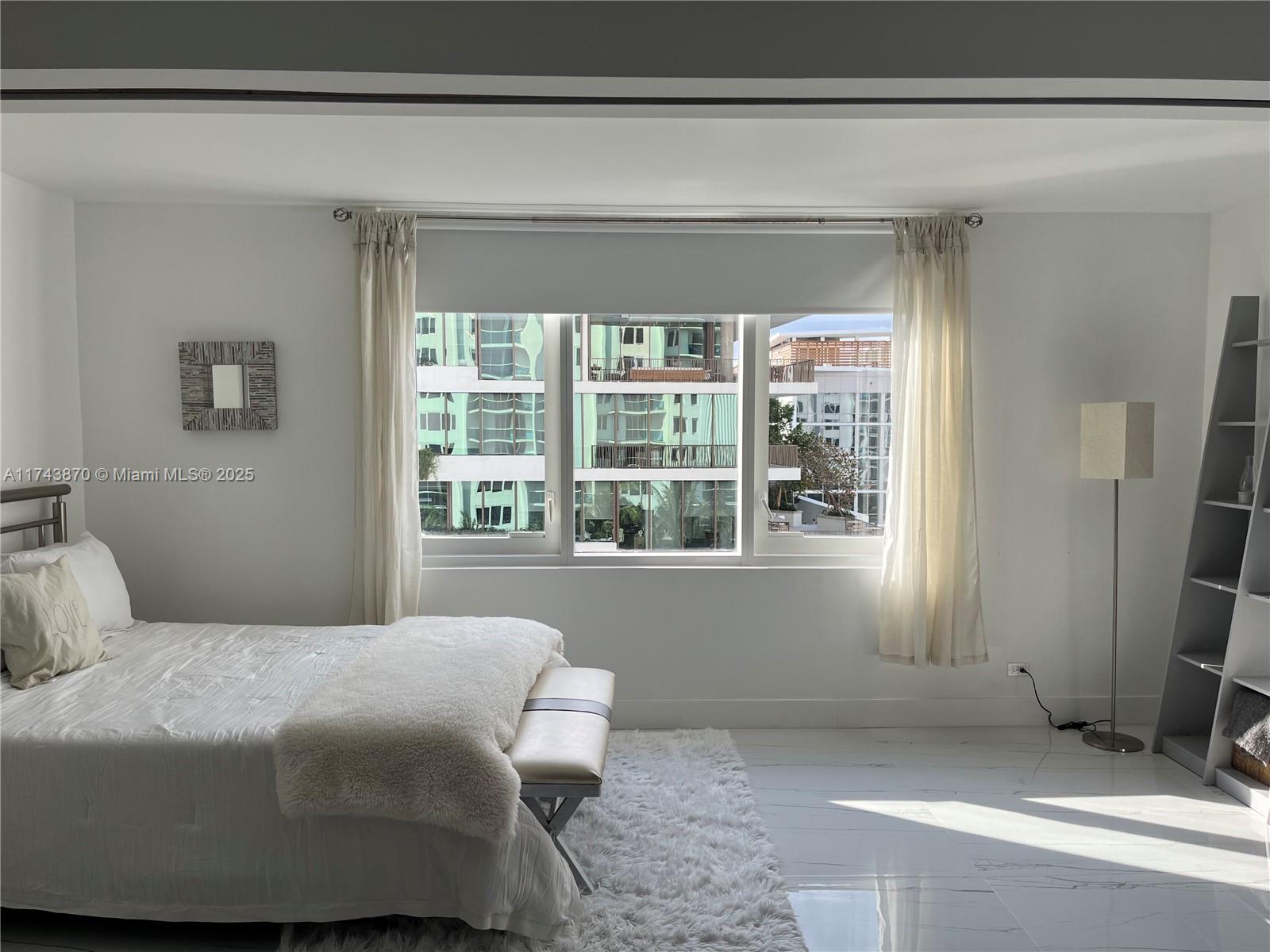 RONEY PALACE CONDO - Residential