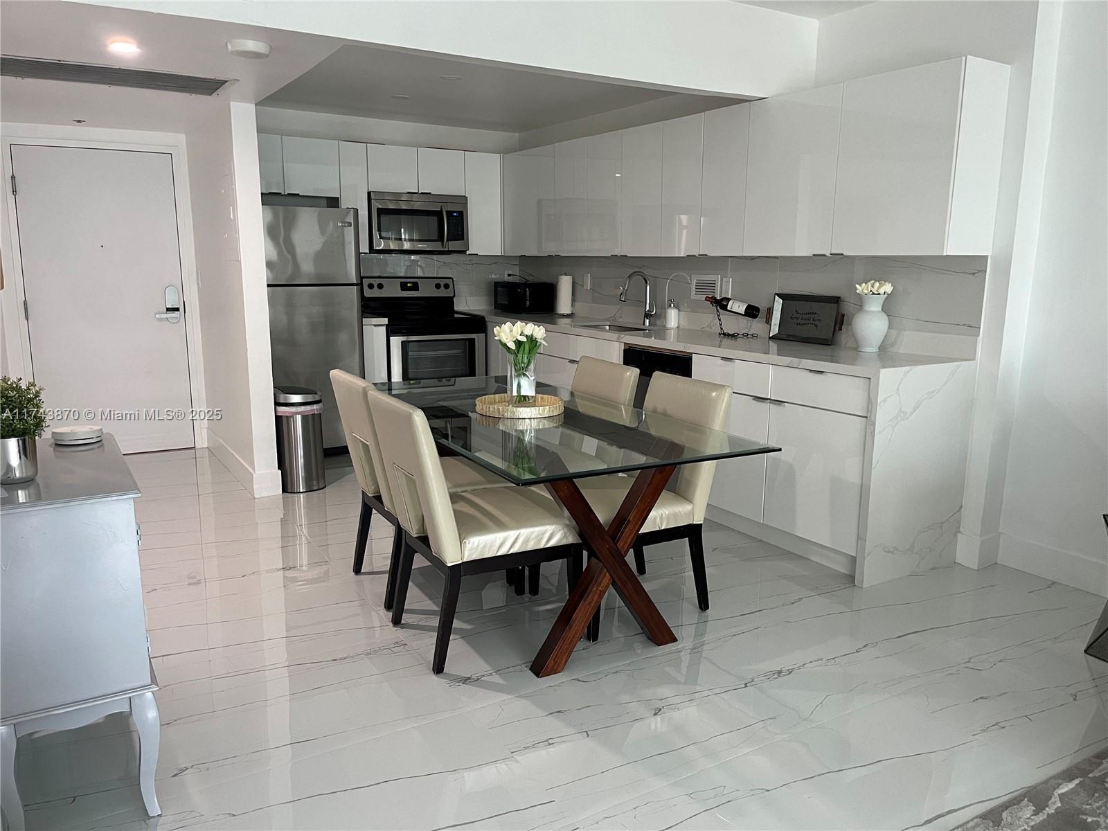 RONEY PALACE CONDO - Residential