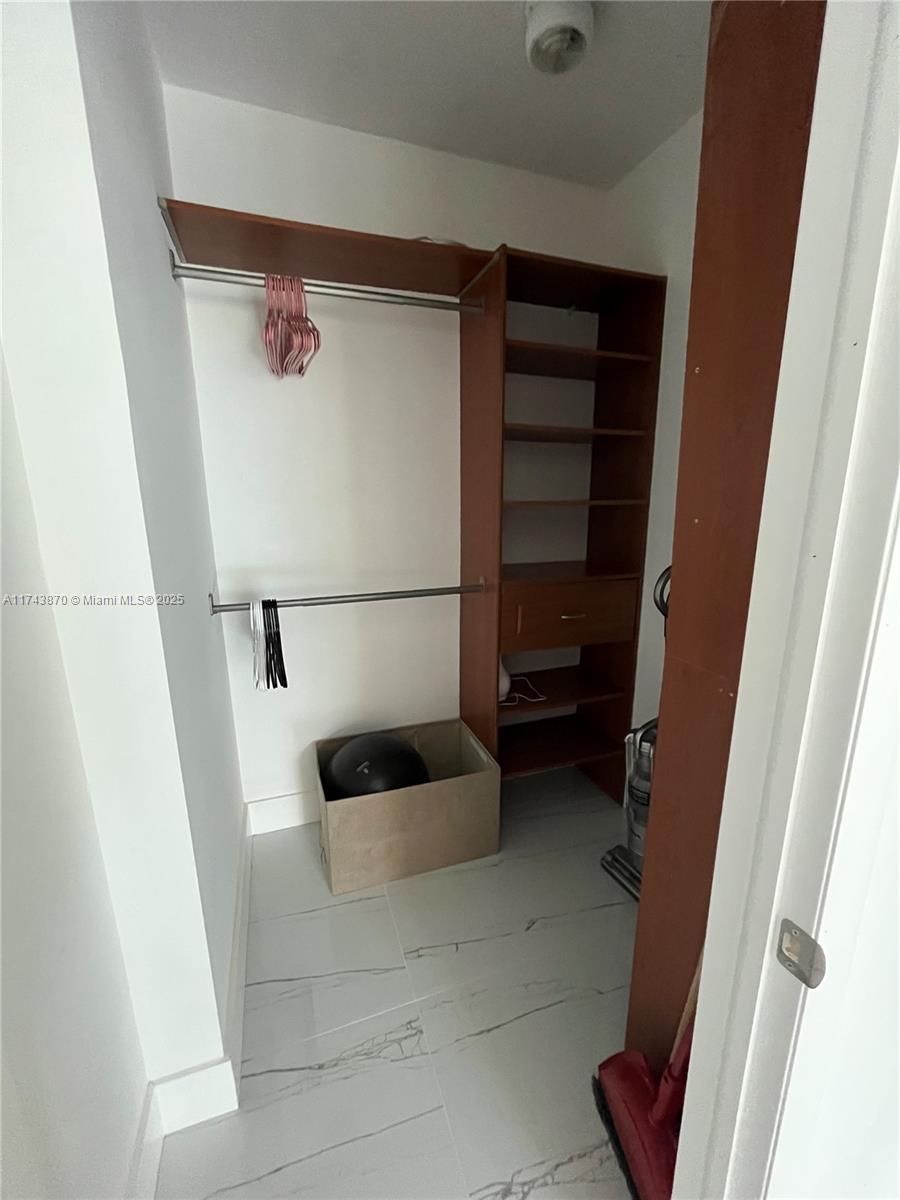 RONEY PALACE CONDO - Residential