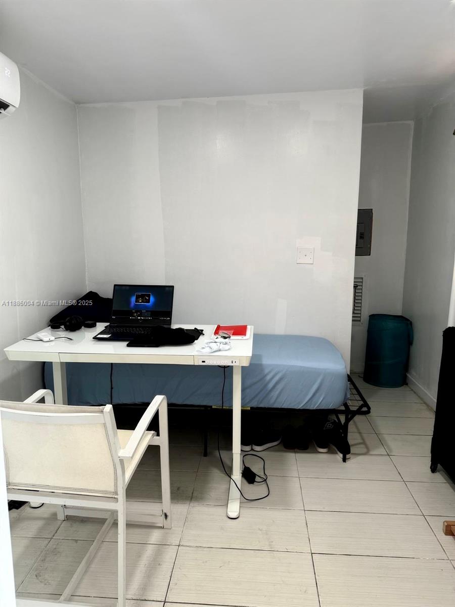 CAROL CITY GDNS 1ST ADDN - Residential